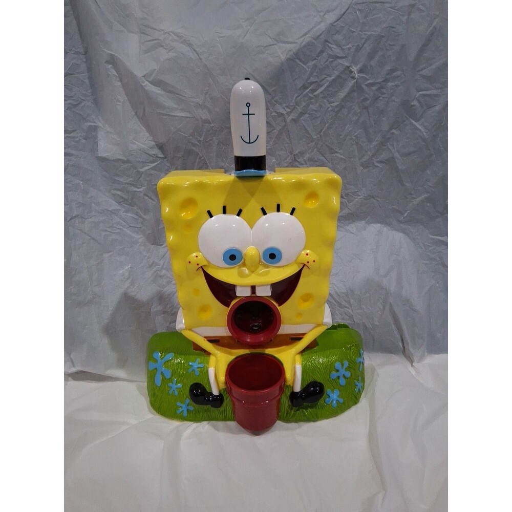 Vintage 2001 Sponge Bob Square Pants Hand-Crank Ice Crusher/Snow Cone Machine.